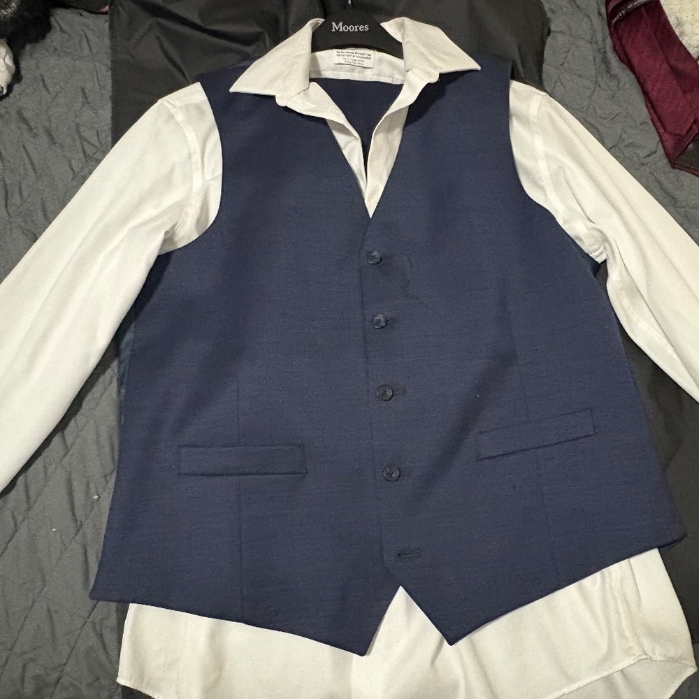 Kenneth Cole awearness complete suit